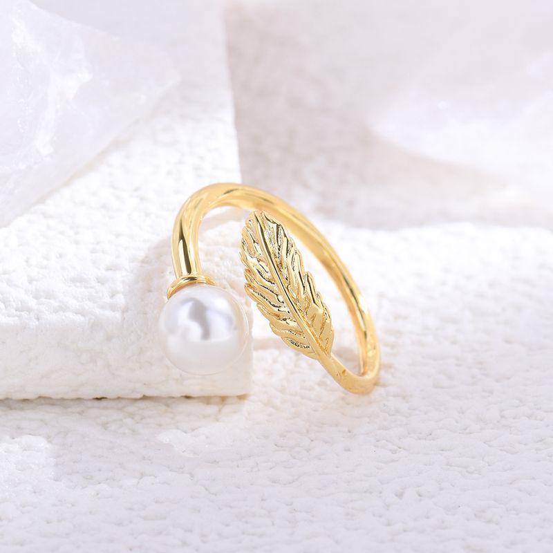 French Style Luxury Niche Design, Feather Texture, Plain Circle, Pearl Women's Index Fier Ri, Personalized Trendy_voghion.com