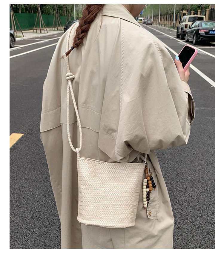 Borsa a secchiello con motivo intrecciato per donna 2025, nuova borsa versatile alla moda, borsa a tracolla casual da pendolare_voghion.com