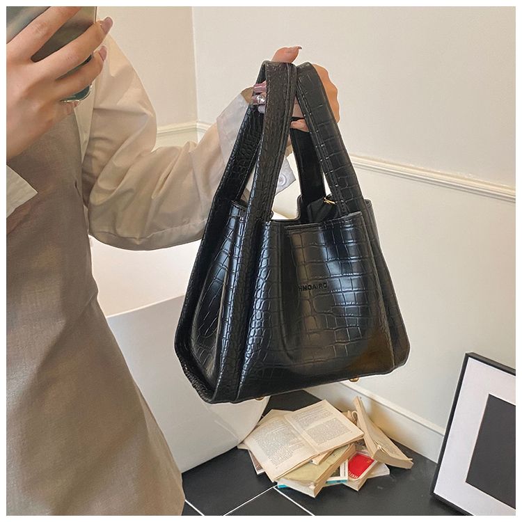 High-End For Women 2025 New Spring Summer Handheld Basket Versatile Crossbody Bucket Small Tote Bag_voghion.com
