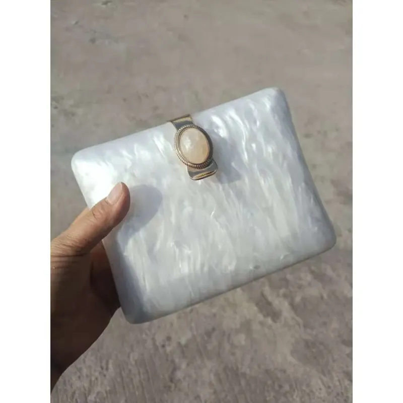 Borsa da sera con catena, piccola, quadrata, estiva, in acrilico, con perle e conchiglia_voghion.com