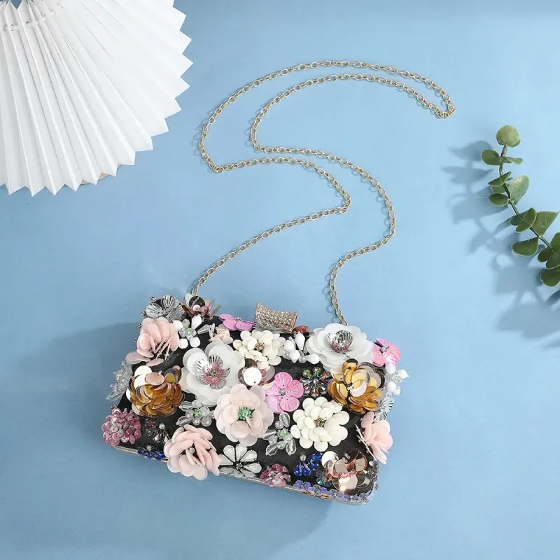 Borsa da sera con tracolla a catena, da donna, con fiori, ricamata a mano, per matrimoni, feste e regali da sposa 250529l_voghion.com