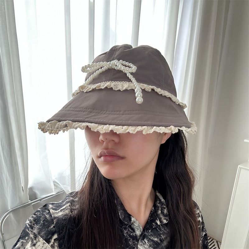 Cappello estivo con protezione solare, con fiocco, perla e catena, in pizzo e tesa larga, essenziale_voghion.com