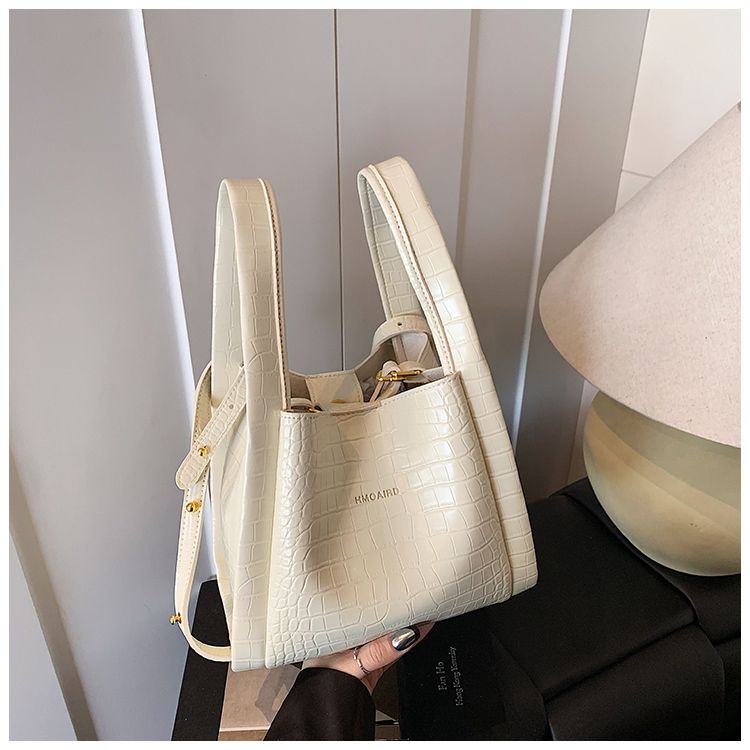High-End For Women 2025 New Spring Summer Handheld Basket Versatile Crossbody Bucket Small Tote Bag_voghion.com