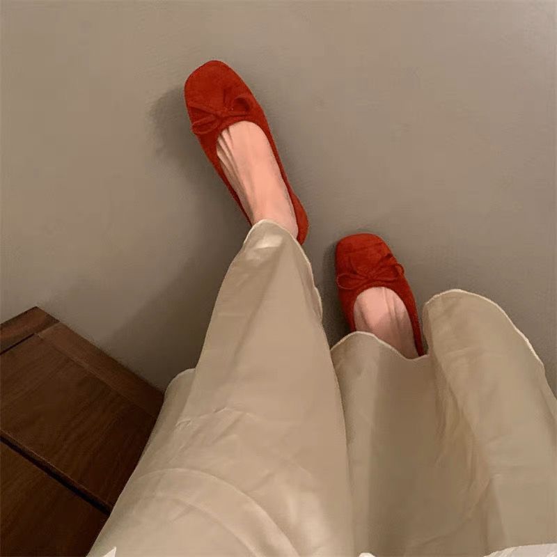 Elegante Abendschuhe mit runder Spitze und flachem Rock, knallend empfohlen_voghion.com