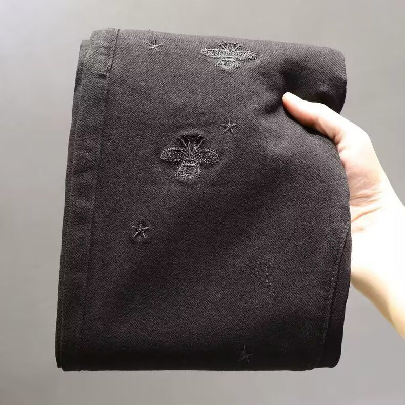 Jean noir pour homme avec broderie délicate de petites abeilles, nouveau pantalon skinny stretch taille mi-haute automne_voghion.com