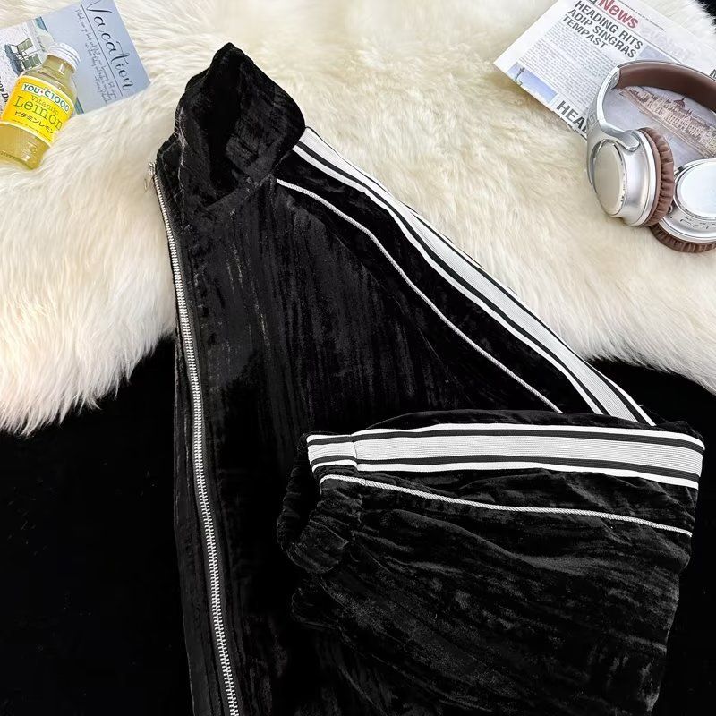 Ropa para hombre Otoño Guapo Suéter de rayas de terciopelo dorado de alta gama Traje deportivo informal de dos piezas para pareja para hombre_voghion.com