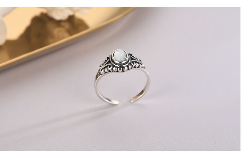 Under the Banyan Tree s925 silver inlaid turquoise ring retro Thai silver craft white shell open ring female_voghion.com