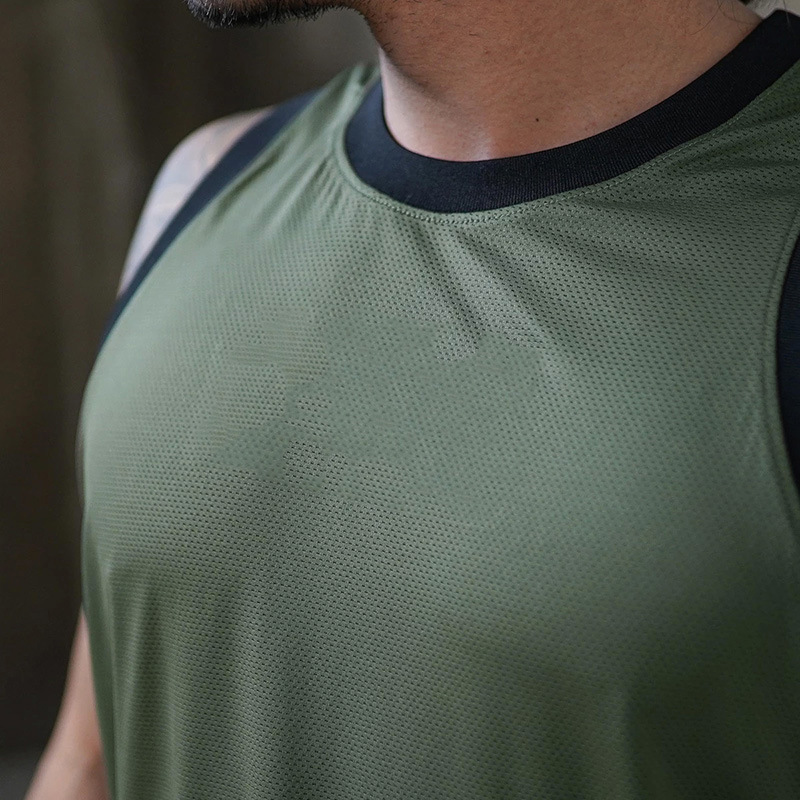 Canotta fitness da uomo muscolosa, abbigliamento traspirante in rete ad asciugatura rapida, canotta elastica senza maniche_voghion.com