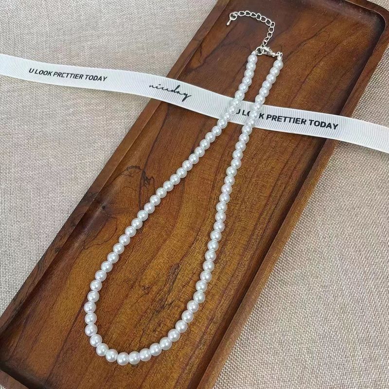 Leichte Luxus-Perlenkette im französischen Stil für Frauen in hochwertiger, eleganter All-Match-Mode-Schlüsselbeinkette Promi-Online-Promi-Halskette_voghion.com