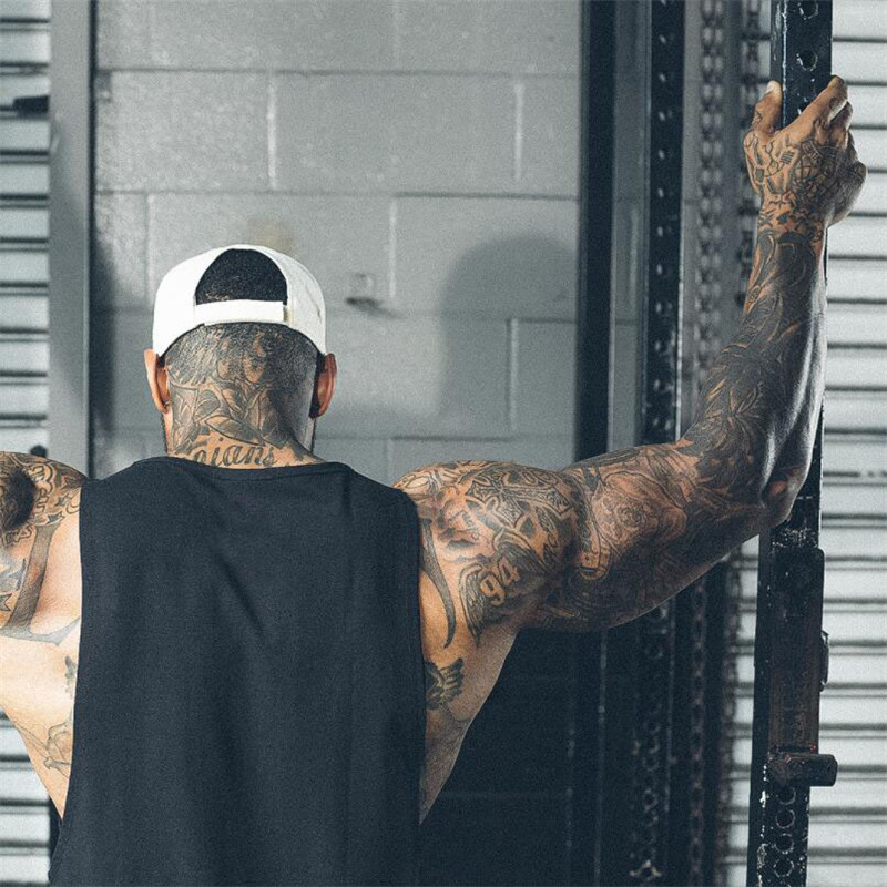 Moški brezrokavnik s tiskanimi angleškimi črkami GYM Muscle Moška poletna majica brez ramen za bodybuilding in fitnes tabore_voghion.com