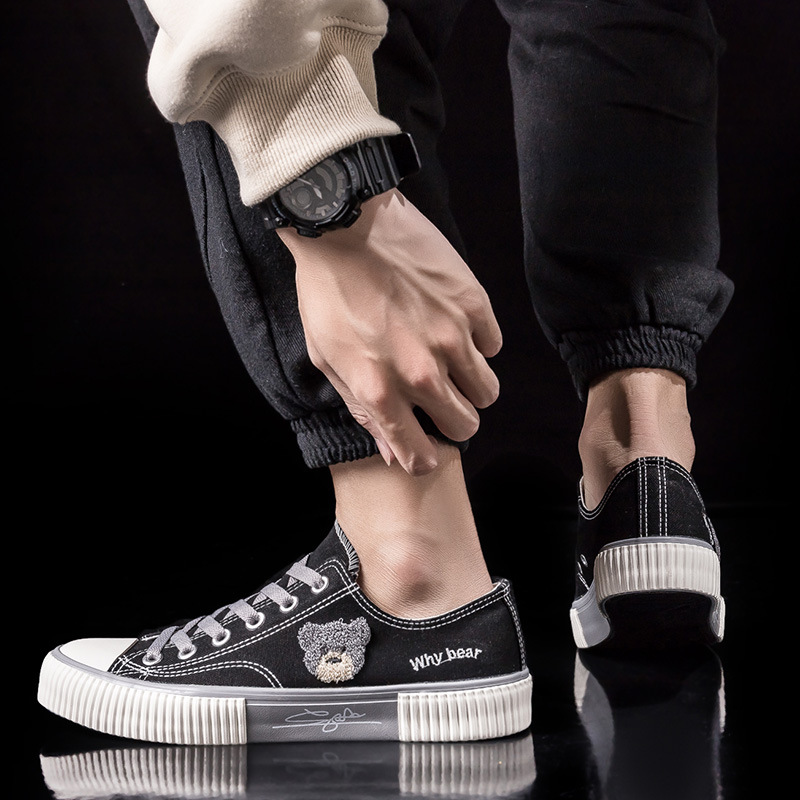 Scarpe da ginnastica basse in tela Little Bear Cartoon da uomo, per studenti, 2025, nuove, versatili, con suola morbida e traspirante_voghion.com