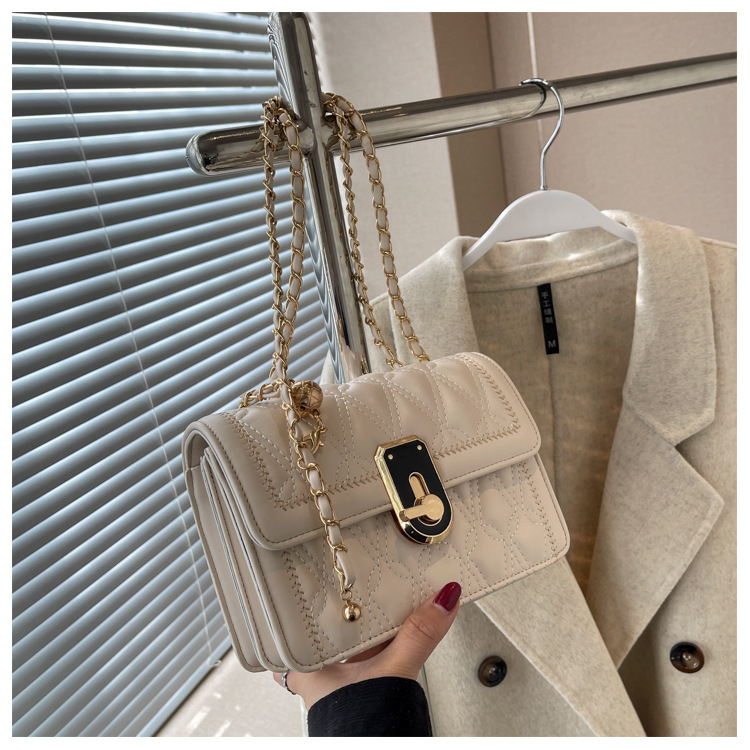 Rhombus Embroidery Thread Bag 2023 New Winter Fashion Small Square Bag Net red solid color one-shoulder casual Messenger bag_voghion.com