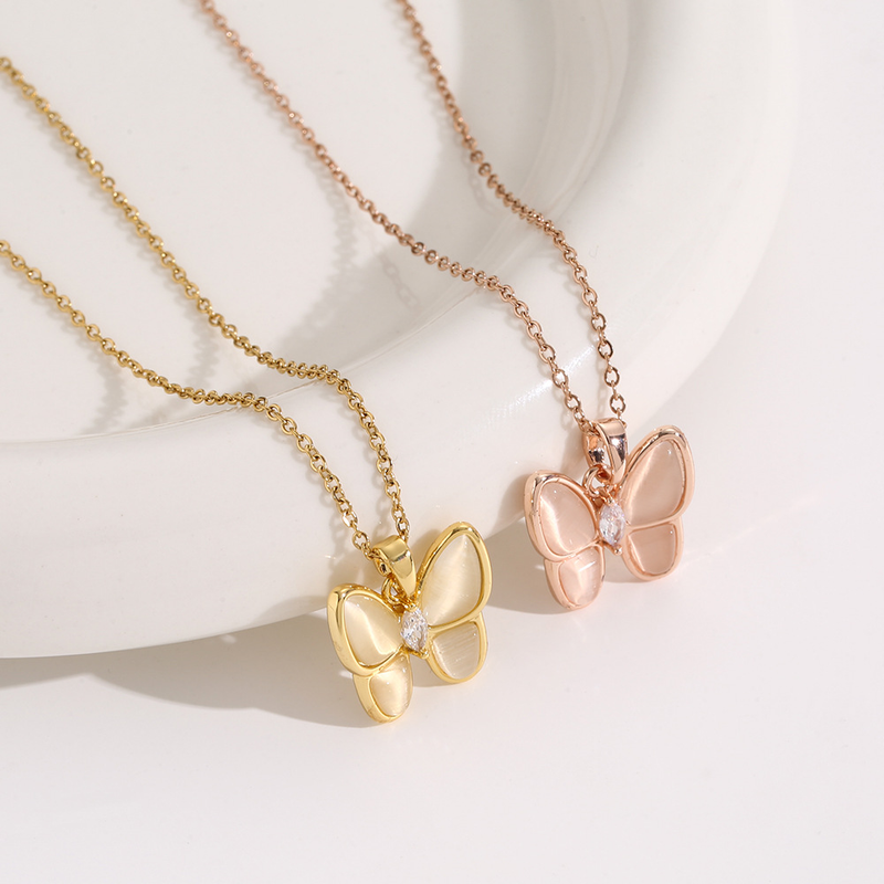 Collana con farfalla in pietra con occhio di gatto temperamento da donna, rete rossa 2023, nuova catena in acciaio al titanio, leggera, di lusso e_voghion.com