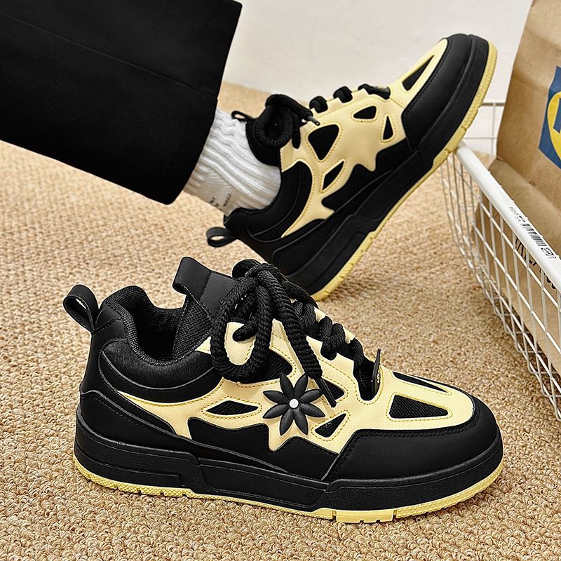 Mocassins masculinos casuais de viagem, novos sapatos estilo coreano, moda outono 2025_voghion.com