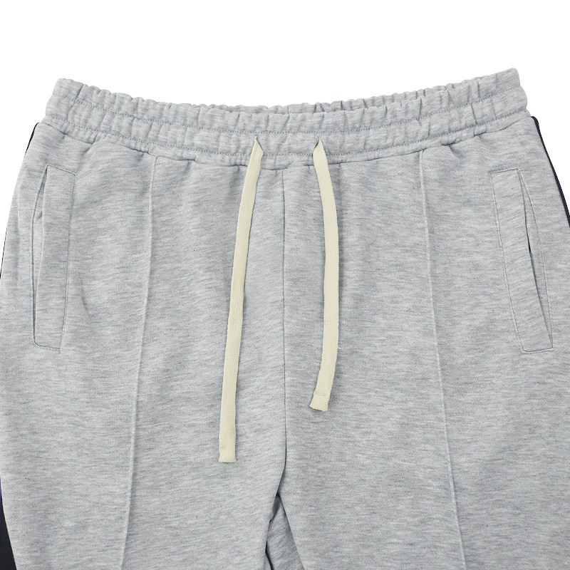 Calça esportiva casual listrada e boca de sino para primavera e outono, nova calça comprida e justa para homens, calça da moda_voghion.com