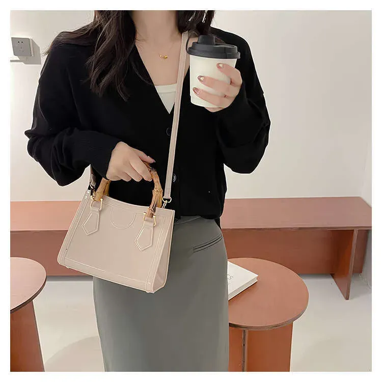 Borsa a tracolla versatile da donna, piccola, quadrata, mini, per celebrità, estiva, in bambù e gelatina_voghion.com