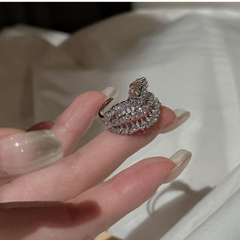 Sterling Silver Hollow Row Diamond Ring Niche Design Retro Simple Elegant Temperament Medieval Ring_voghion.com