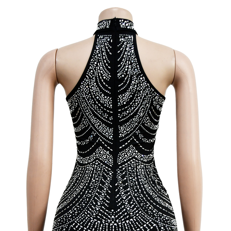 Abito da donna con gonna corta con scollo all'americana senza maniche e diamanti caldi in tinta unita tinta unita_voghion.com