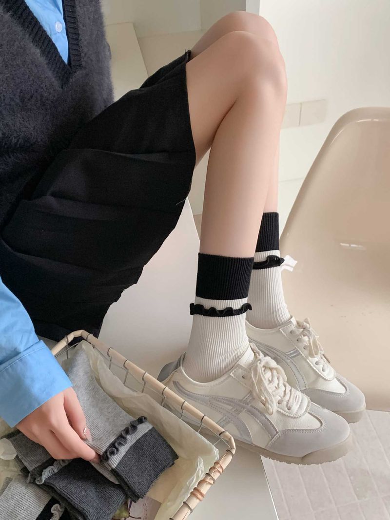 2025 Fall/Winter New Gray Lace Minimalist Contrast-Color Women's Socks_voghion.com