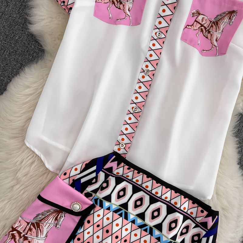 Ženska oblačila, srajca s potiskom s kratkimi rokavi, krilo z visokim pasom in žepom_voghion.com