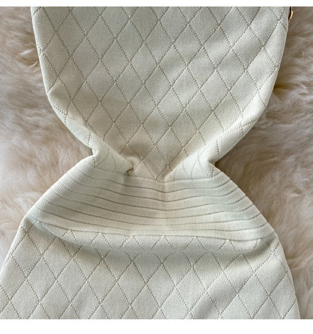 Damen Rundhals Ärmelloses Strick Neckholder Off-Shoulder Kleid Sexy Hüftbetontes Kurzrockkleid_voghion.com