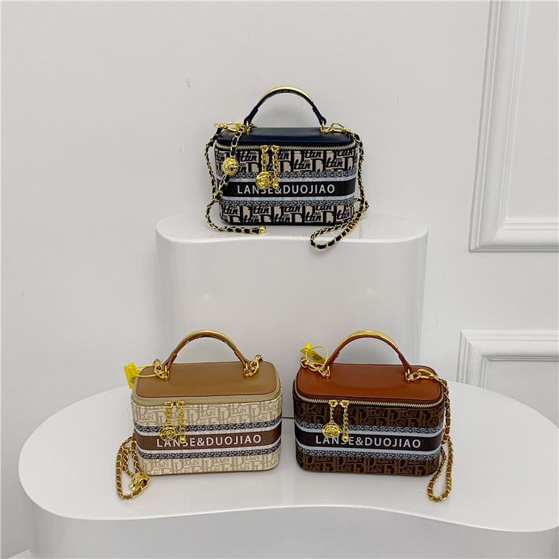 Hochwertige und Nischen-Designer-Box mit Aufdruck für Damen 2024 Neue Pendlertasche mit einer Schulter und kleiner quadratischer Umhängetasche_voghion.com