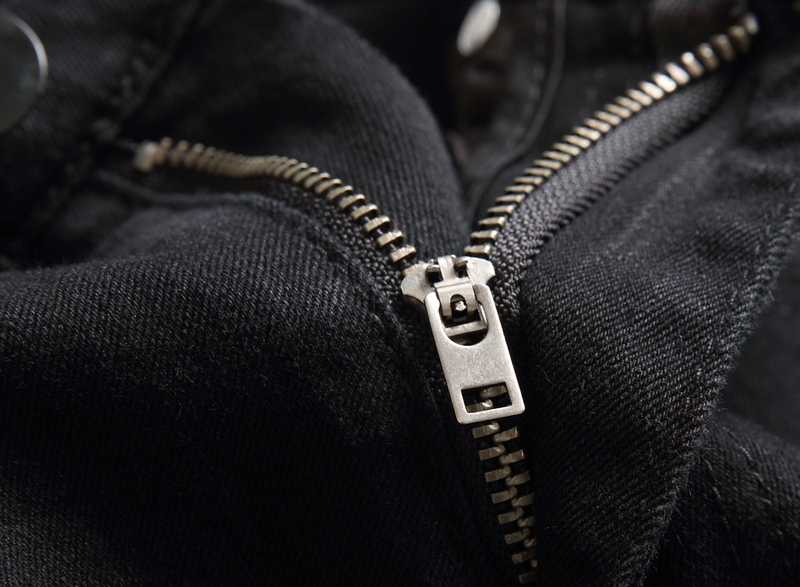 Jeans elasticizzati slim fit da uomo con strappi alle ginocchia - Pantaloni in denim lavato vintage per abbigliamento casual e streetwear_voghion.com