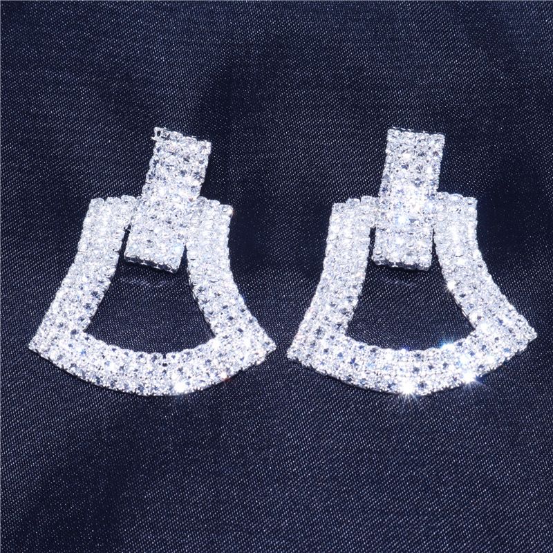 Korean Fashion Diamond Geometric Hollow Block 2021 New Fashionable Exquisite High End Cool temperament Earrings_voghion.com