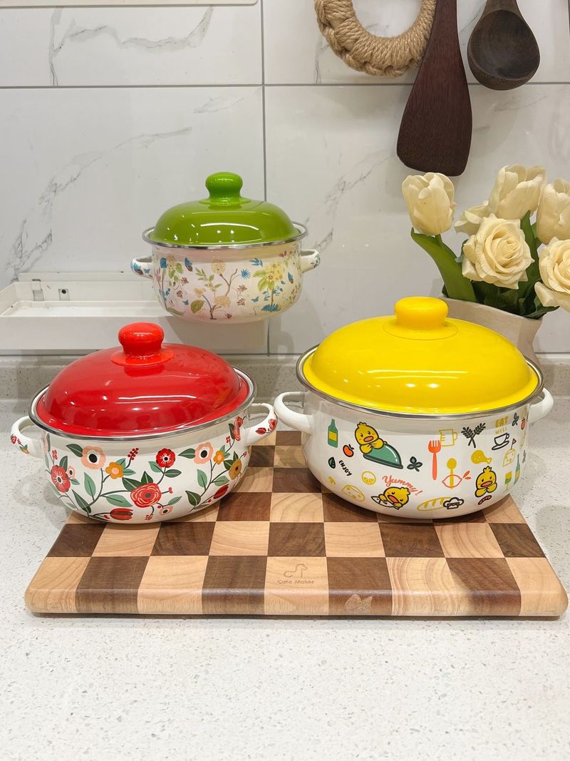Three-Piece Set Thickened Double-Handled With Lid Baby Food Instant Noodle Flat-Bottom Soup Pot Enamel Cookware_voghion.com