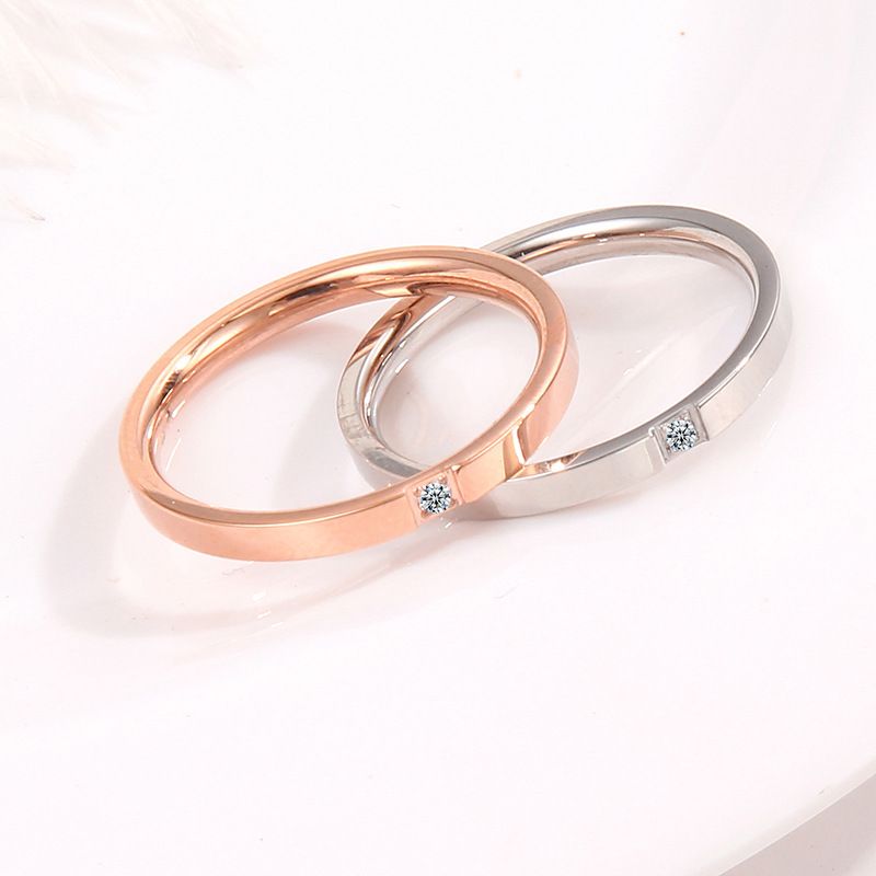 Pronta consegna 2mm semplice titanio acciaio coppia anelli donna fede nuziale con singolo strass US taglia 4 5 6 7 8 9 10_voghion.com