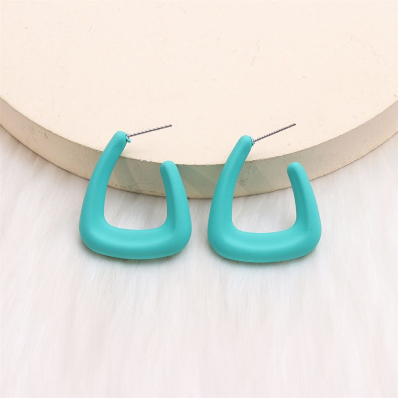 New U-Shaped Personality Acrylic Stud Women Simple C-Hoop Design Sense Earrings_voghion.com