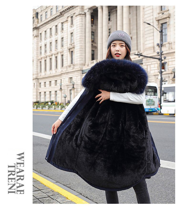 Wintertaugliche Steppjacke für Damen mit Kunstpelzbesatz – gemütlicher, taillenbetonter Parka in sanften Pastelltönen und klassischen Farben_voghion.com