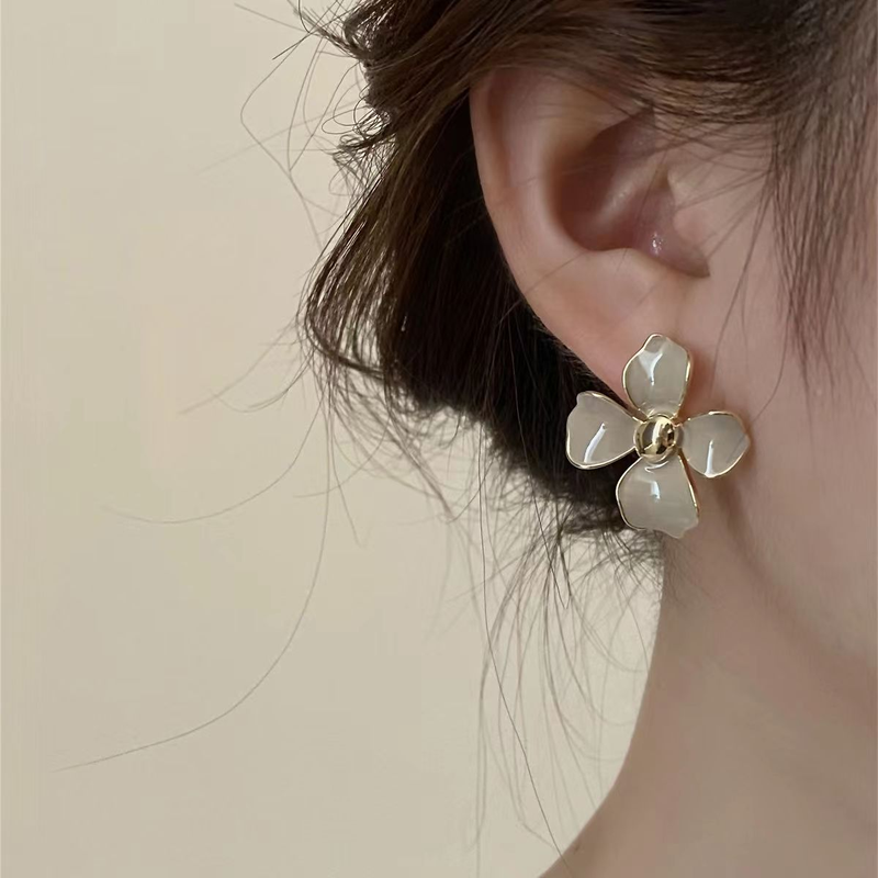 Women's Earrings Oil dripping flower earrings for women, high-end niche design, unique earrings 2023 new sweet temperament earrings_voghion.com