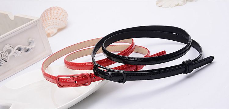 Cinturón más vendido de primavera y verano al por mayor, cinturón de charol de color caramelo, cinturón de color deslumbrante, cinturón fino decorativo para damas 7088_voghion.com