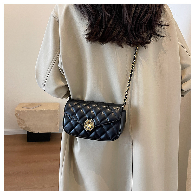 Borsa da donna Estate 2023 New High-end Sense French Niche Diamond Chain bag borsa a tracolla a tracolla all-match di moda_voghion.com