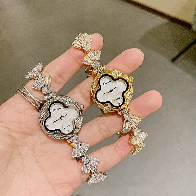 Dimini dinimi new fashion quadrifoglio quadrante in madreperla pieno di diamanti elegante braccialetto a forma di ventaglio orologio da donna lusso leggero_voghion.com
