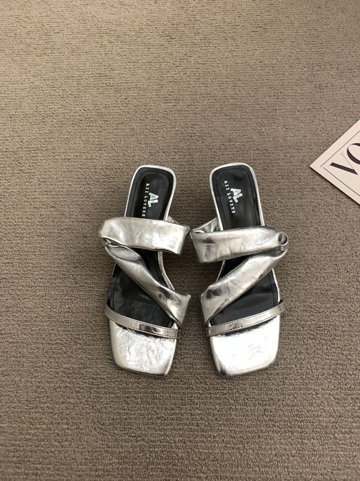 Slope Heel Sandals With A Niche Design Sense, Straight Strap High Heels, Summer Silver Sandals, New Roman, Women's_voghion.com