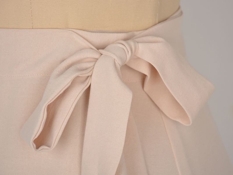Jupe une pièce à lacets pour femmes, jupe irrégulière de couleur unie_voghion.com