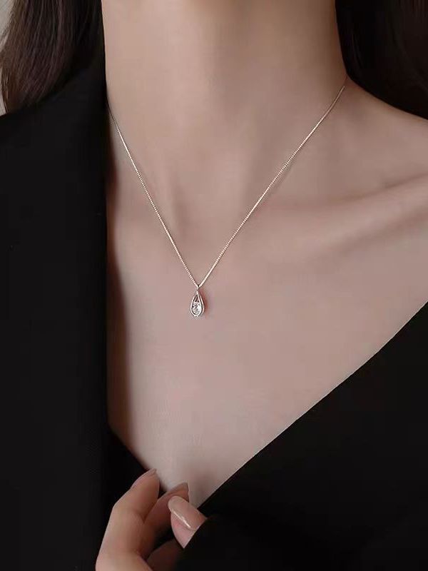 Sterling Silver Water Drop Necklace 2025 New Women's Niche Design Clavicle Chain Light Luxury High-end Jewelry Engraving_voghion.com