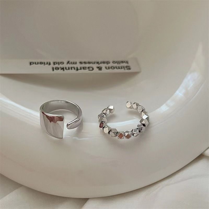 Anillo de plata para mujer, estilo ins, diseño de nicho, con cuentas, nuevo estilo, moderno anillo para el dedo índice, personalidad de moda, anillo resistente a la decoloración._voghion.com