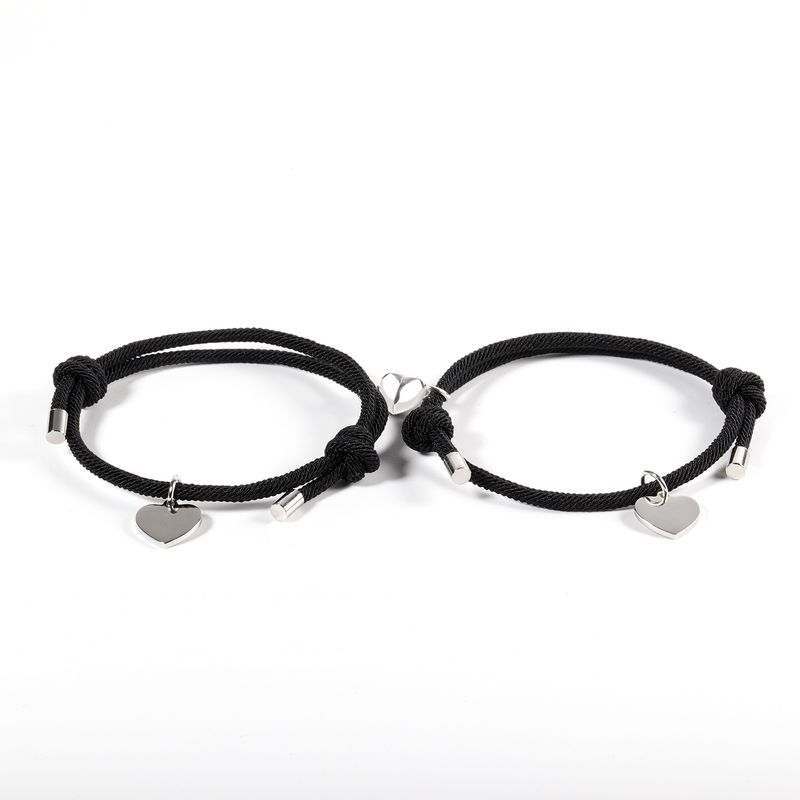 Bracelet magnétique Love en corde milanaise rouge bracelet gravé en acier inoxydable avec étiquette d'amour bracelet couple en corde milanaise_voghion.com