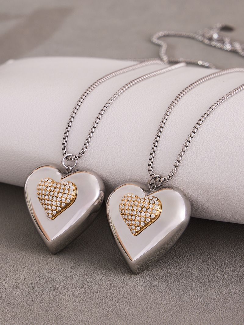 Square Sugar Heart-shaped Necklace With Fashionable Temperament, Titanium Steel Inlaid With Diamonds, Heart-shaped, Niche Long Sweater Chain_voghion.com
