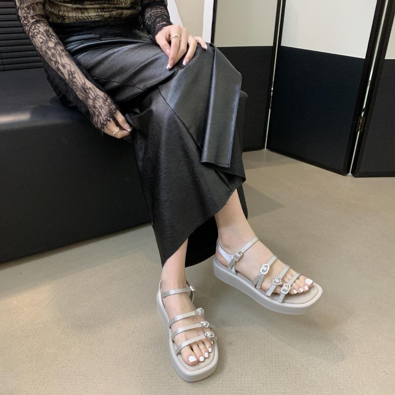 Muffin-Sandalen mit dicker Sohle, Frühling und Sommer, neuer runder Kopf, kleines beliebtes Design._voghion.com