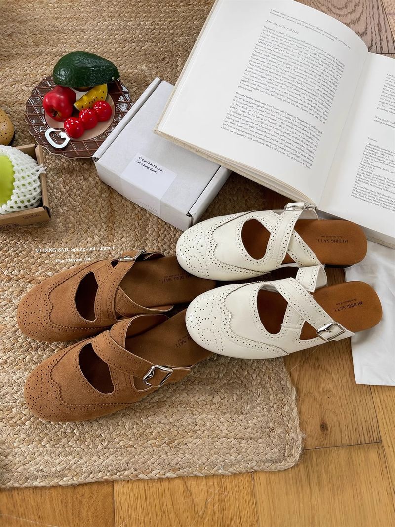 Artistic Carved Temperament Closed-Toe Half Slippers Comfortable Versatile Cross Strap Flat Mules Women's Shoes_voghion.com