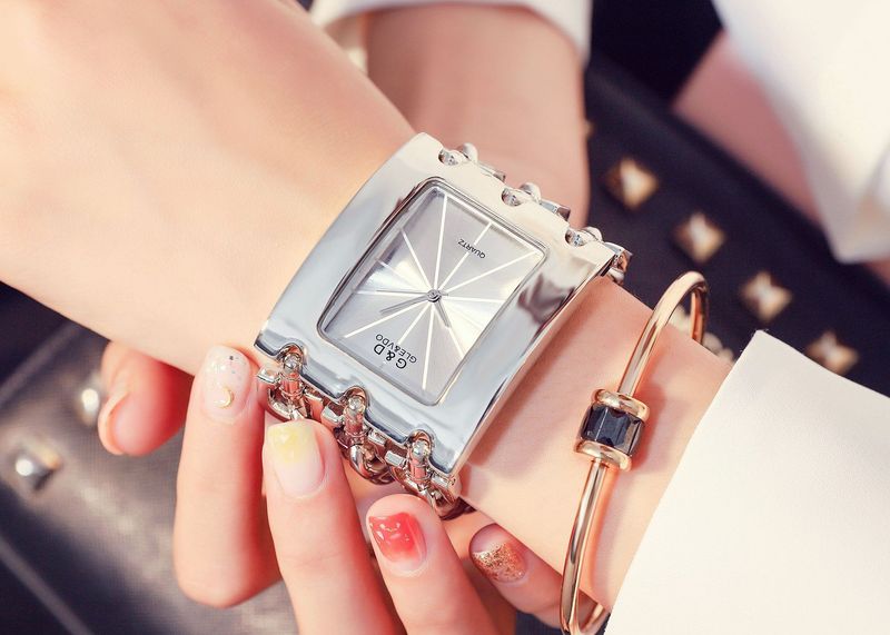 Orologio da uomo, squisito orologio con bracciale, quadrante grande, lusso galvanizzato, tre catene (grande) alla moda_voghion.com