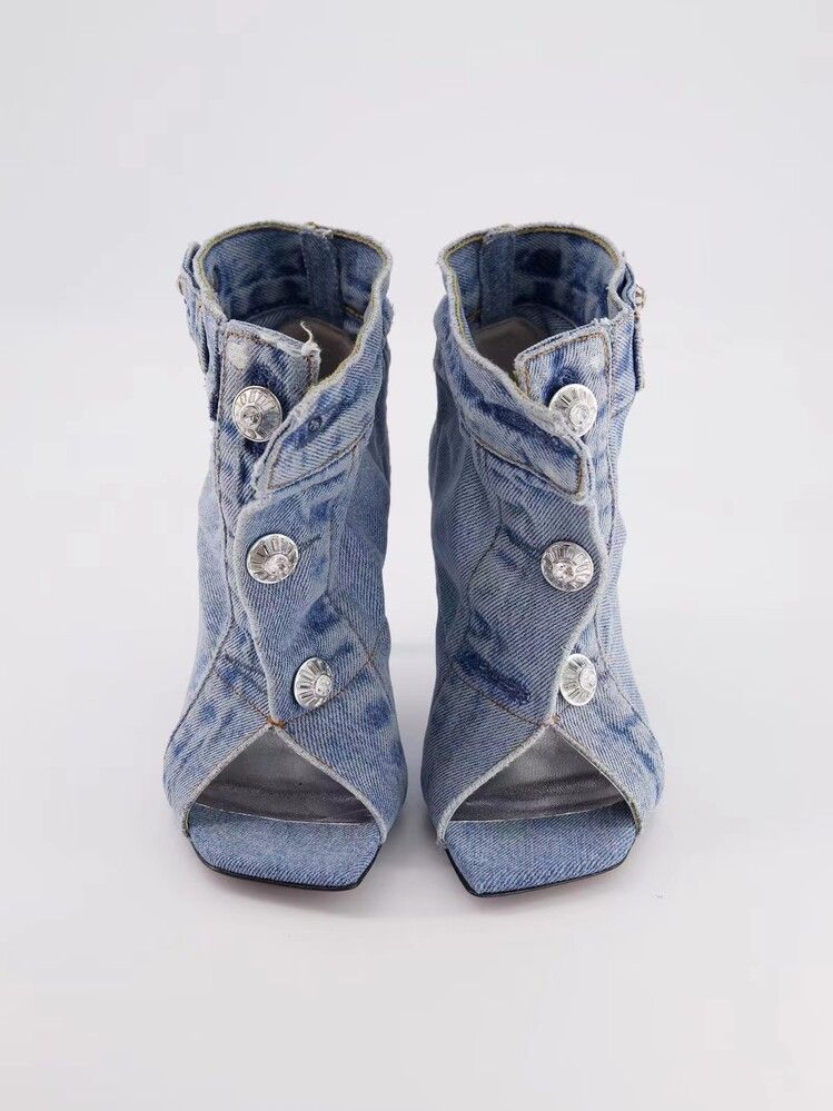 Bottes tendance surdimensionnées en denim pour femmes, à la mode, à talon fin et à tête carrée avec boucle sur le devant_voghion.com