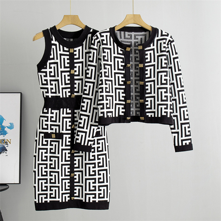 Set de două piese pentru femei, format din pulover tricotat cu temperament la modă și rochie-vest_voghion.com