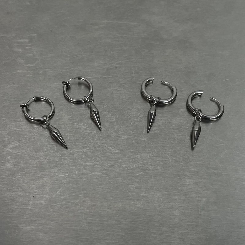 Orecchini con rivetti in acciaio al titanio e stile hip-hop di tendenza per uomo e donna, clip versatili non forate, borchie, orecchini_voghion.com