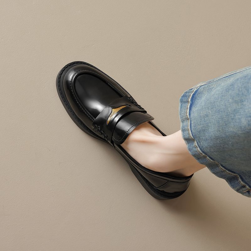 Platform Loafers Women's Autumn Retro Black One-pedal Temperament College Style Small Leather Shoes_voghion.com