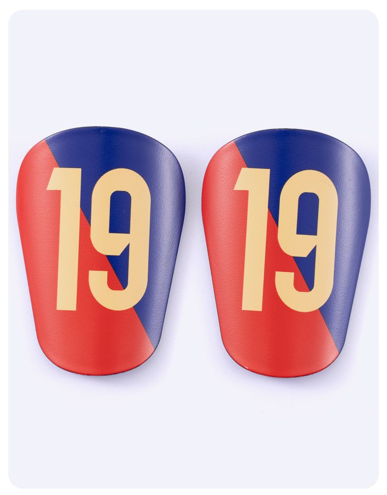 Soccer leg pads Adults and children shin protection thin and thin insert type protective gear_voghion.com